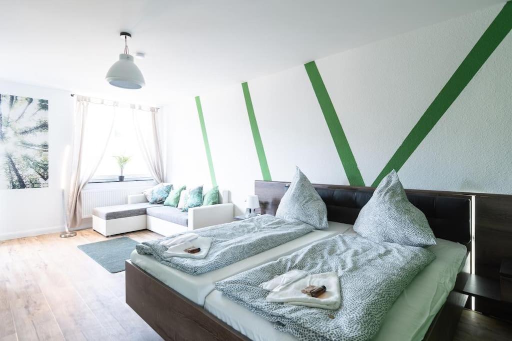 Nature Inspiration Apartment With Balcony & Grill Bbq In Duisburg Mitte Central Station 10 Mins & Big Tv With Photo Lights Eksteriør bilde