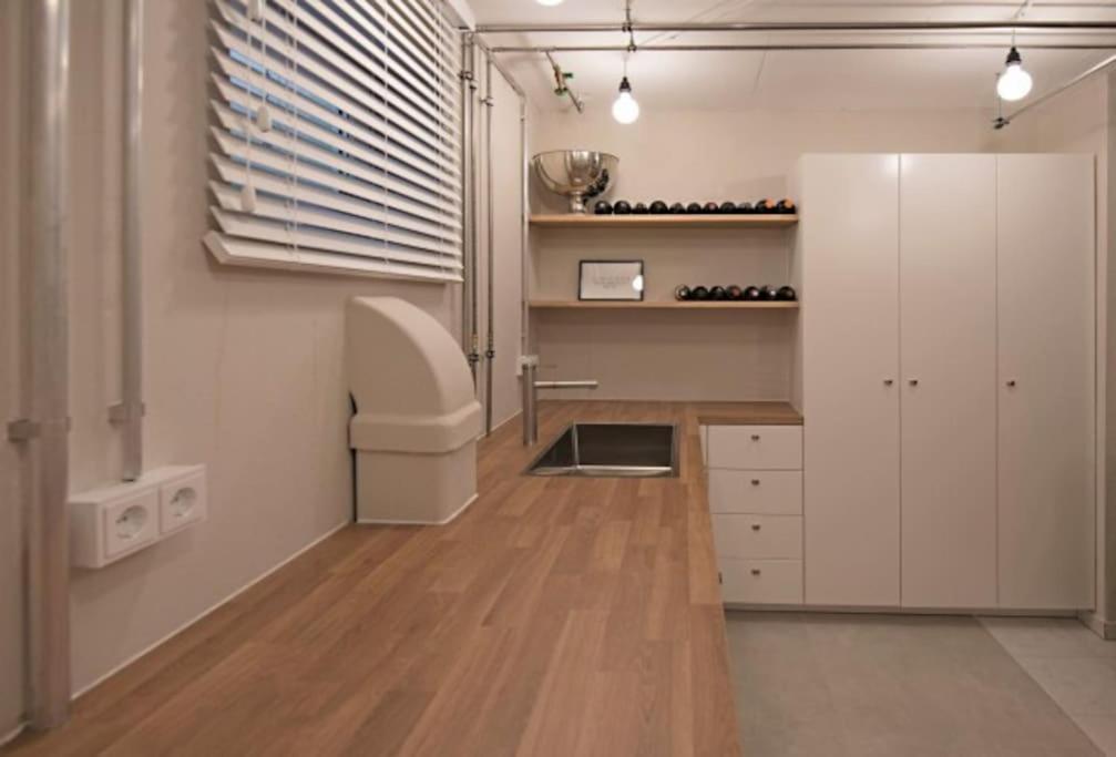 Nature Inspiration Apartment With Balcony & Grill Bbq In Duisburg Mitte Central Station 10 Mins & Big Tv With Photo Lights Eksteriør bilde
