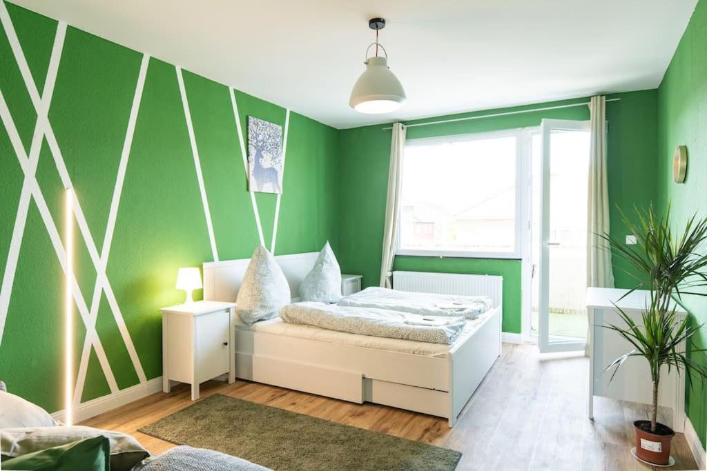Nature Inspiration Apartment With Balcony & Grill Bbq In Duisburg Mitte Central Station 10 Mins & Big Tv With Photo Lights Eksteriør bilde